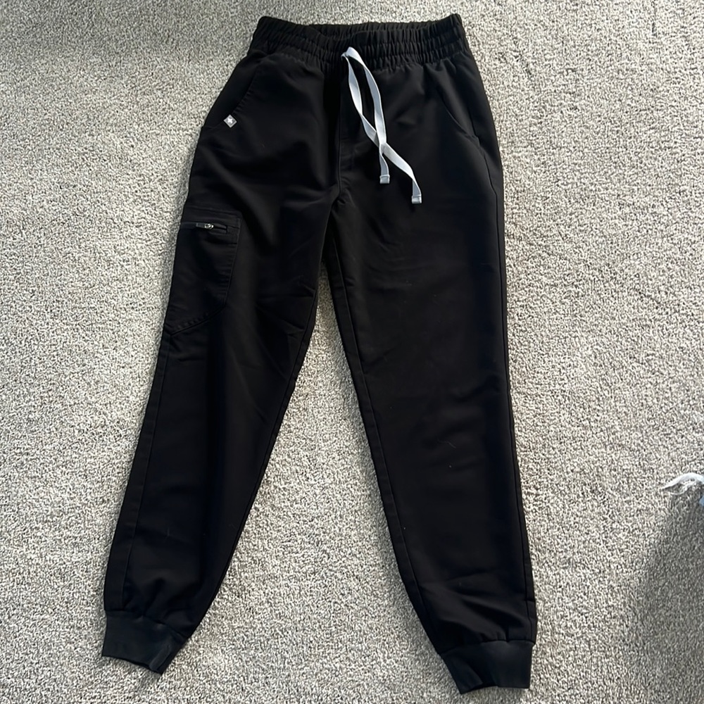 Black figs jogger scrub pants